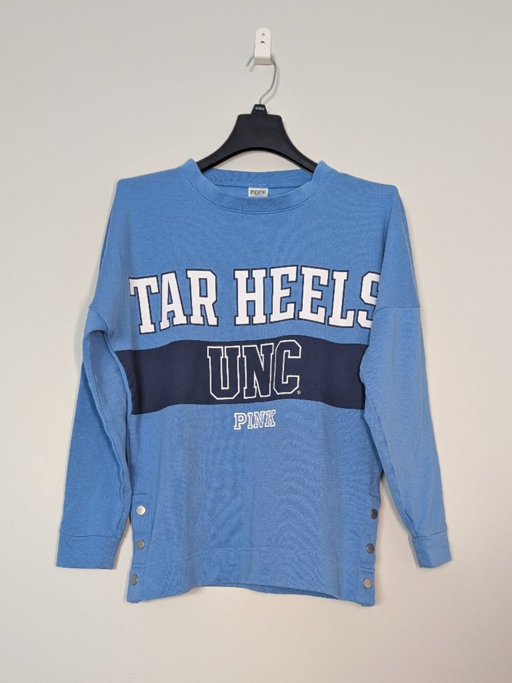 PINK, UNC Tar Heels Side Snap Sweatshirt, Collegiate Crewneck, Size XS